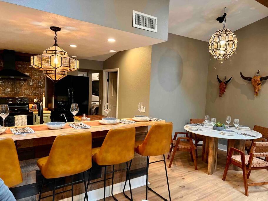 Near Yosemite, A Tranquil Getaway With Creek Frontage Villa *