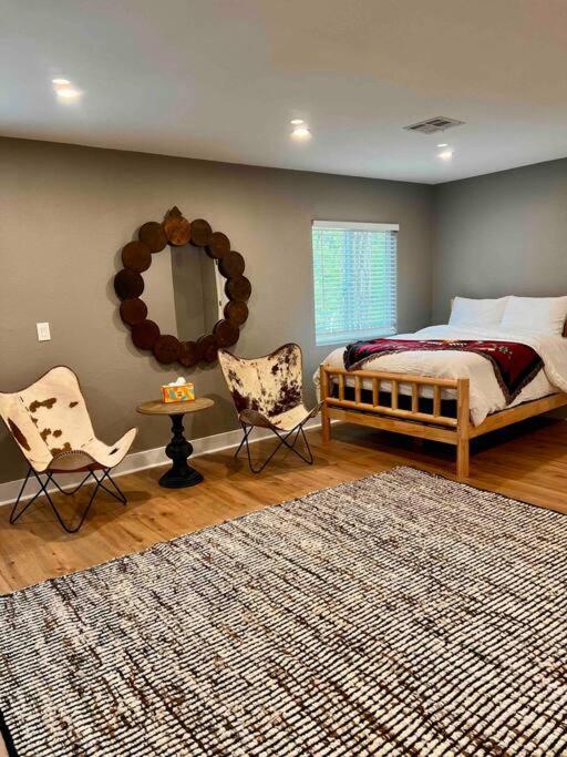 Near Yosemite, A Tranquil Getaway With Creek Frontage Villa *